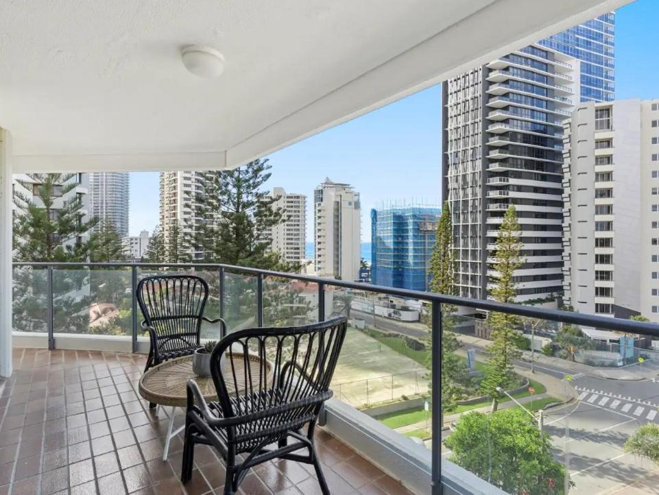 Baronnet Apartments Gold Coast Esterno foto