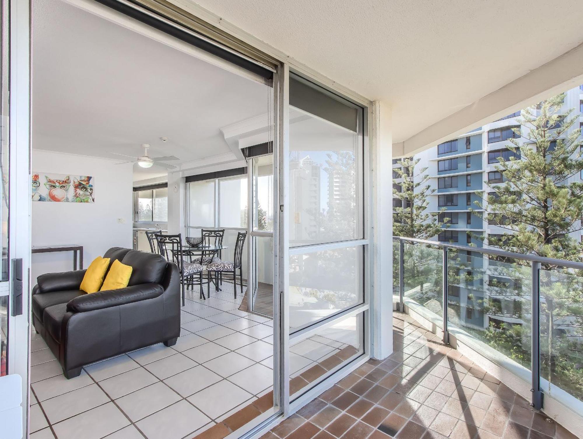 Baronnet Apartments Gold Coast Esterno foto