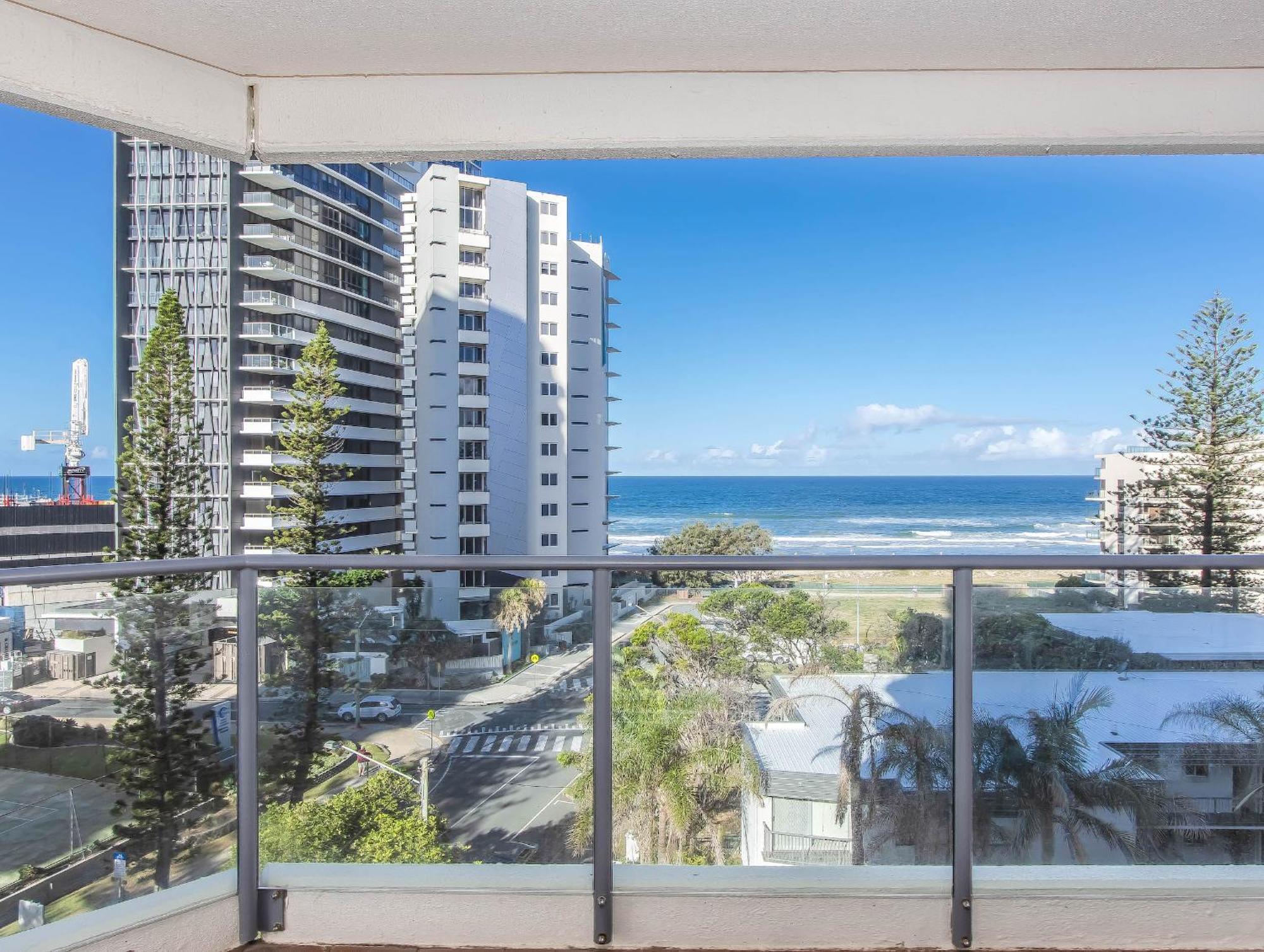 Baronnet Apartments Gold Coast Esterno foto